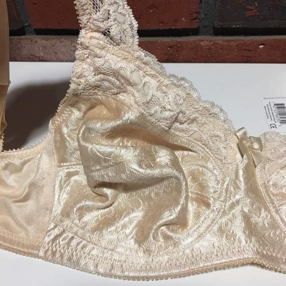 Amoena Annabell Soft Cup Mastectomy Bra Beige 34C - Picture 8 of 10